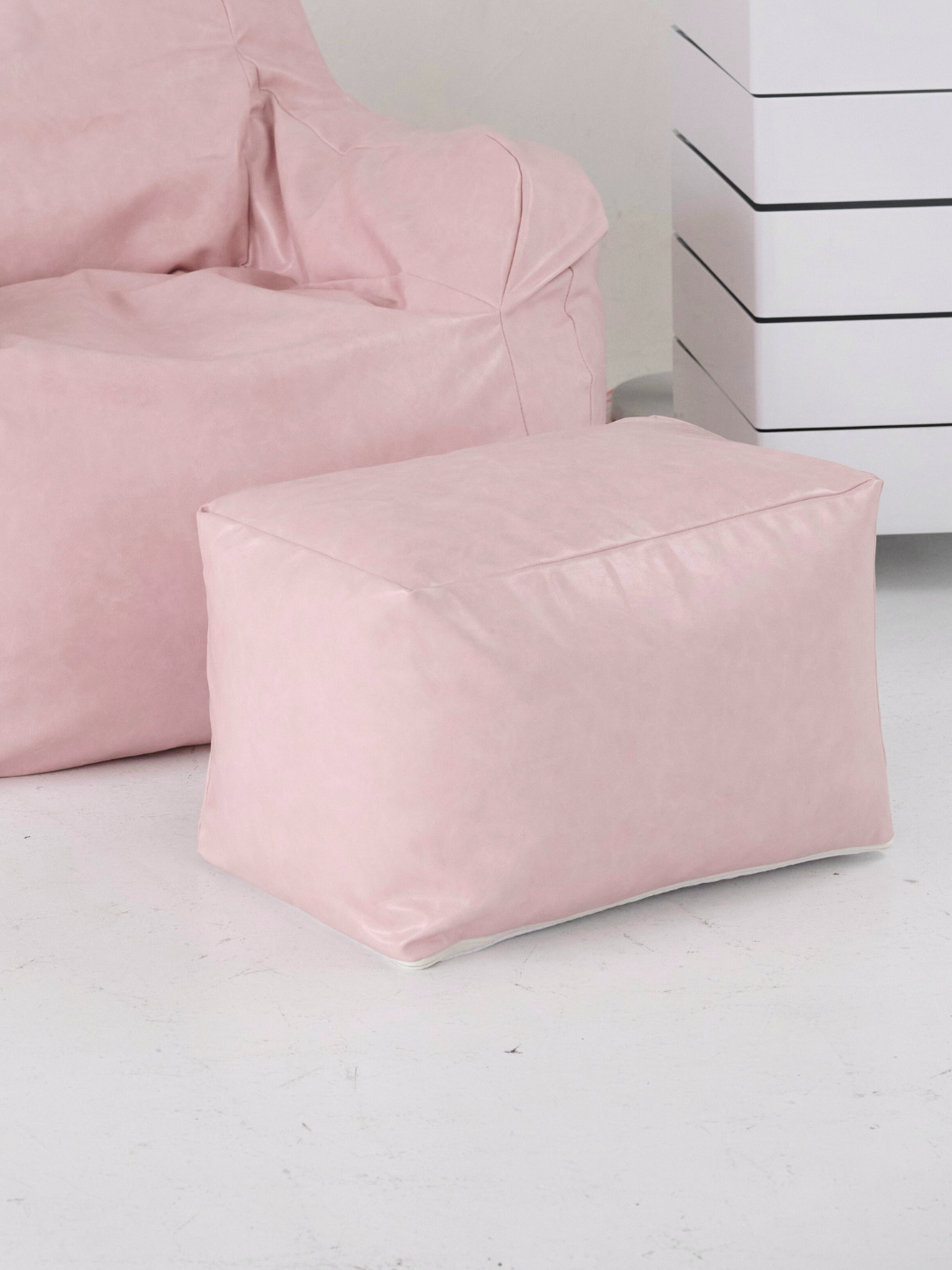 LOOSY ビーズオットマン Glossy Pink|スツール おしゃれ 一人暮らし LOOSY ビーズオットマン Glossy Pink|スツール おしゃれ 一人暮らし