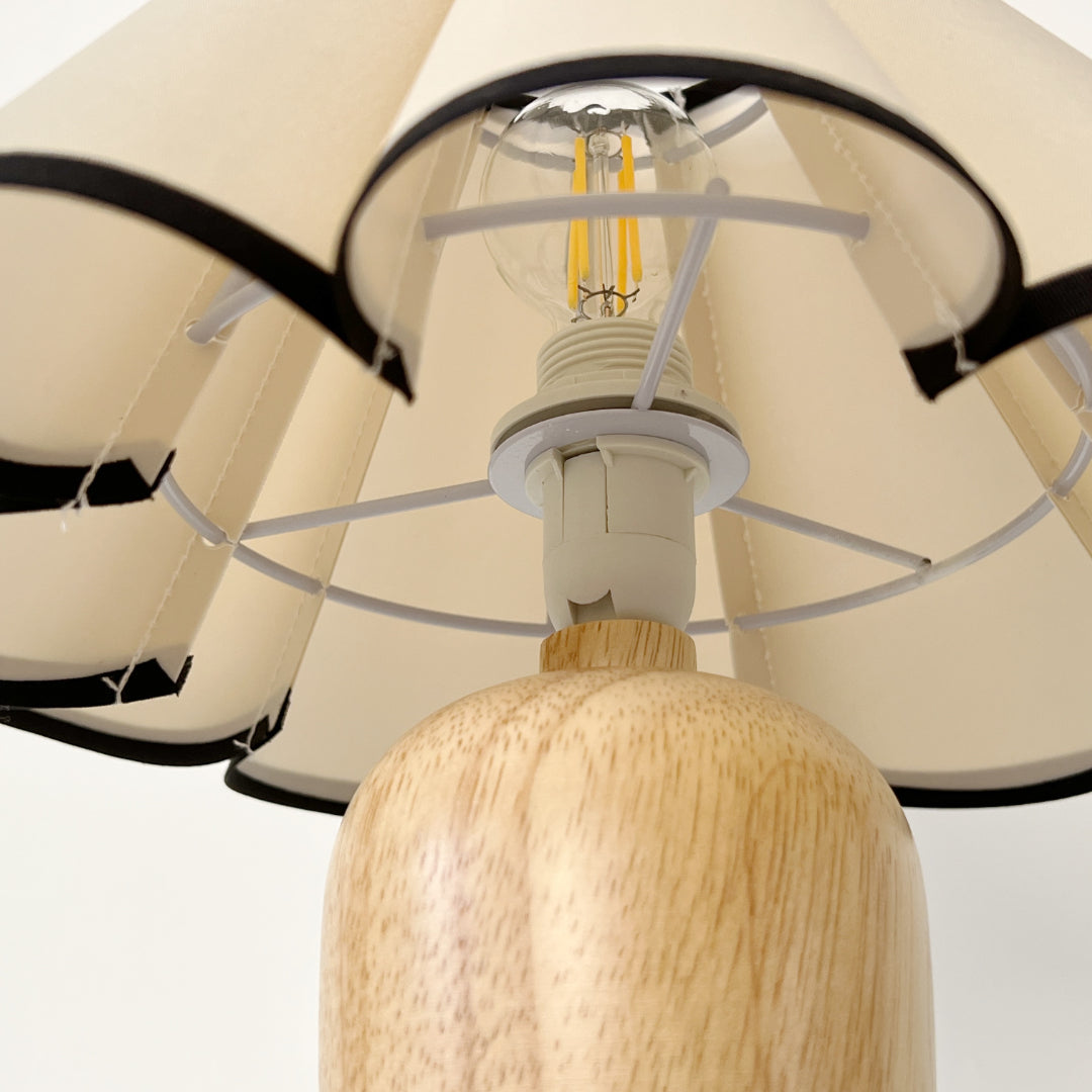 ヴィンテージプリーツシェードランプ