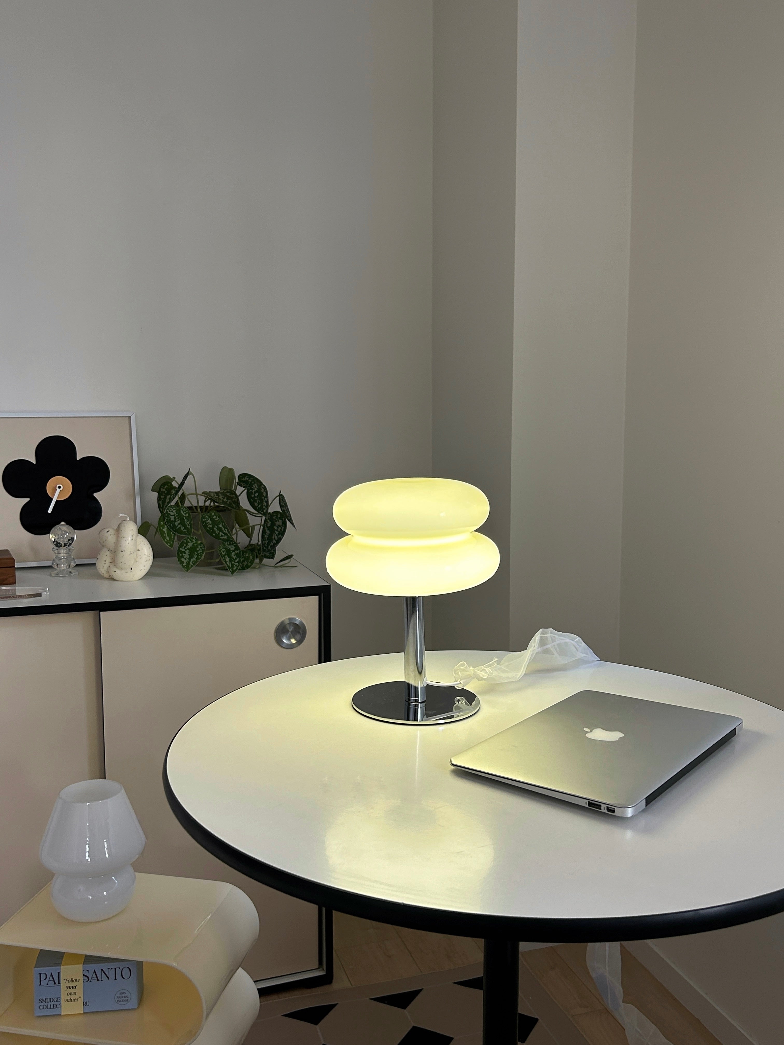 マカロンテーブルランプ