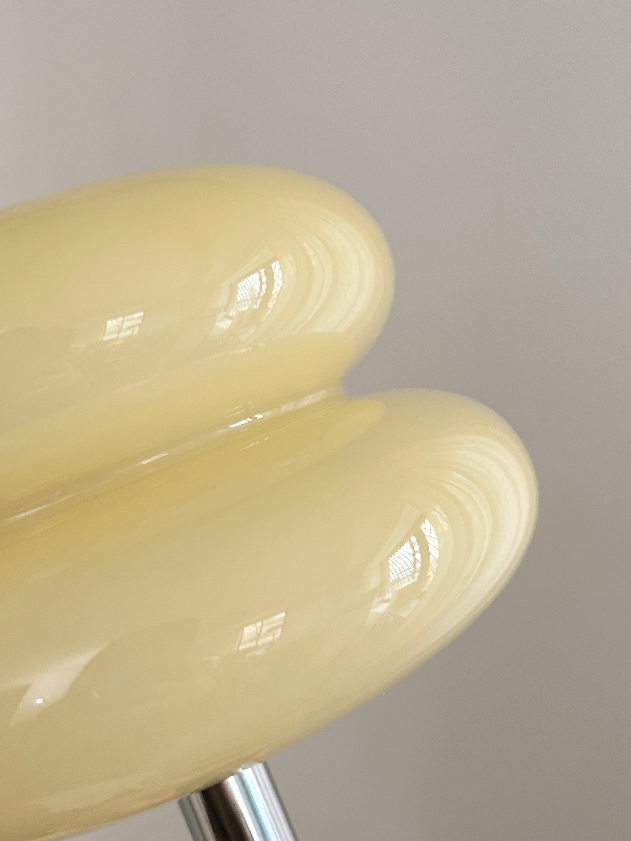 マカロンテーブルランプ