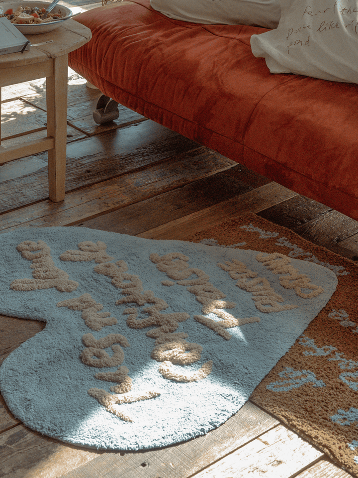 HOTEL PARIS CHILL ラグ｜Heart Shaped Rug – Little Rooms