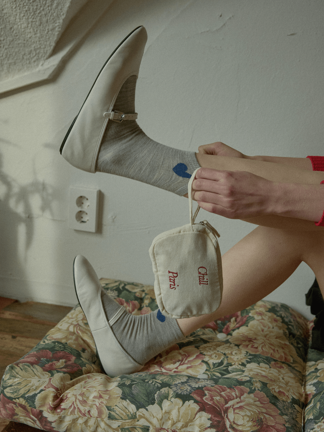 HOTEL PARIS CHILL ソックス|Coeur Wool Socks – Little Rooms HOTEL PARIS CHILL ソックス|Coeur Wool Socks – Little Rooms