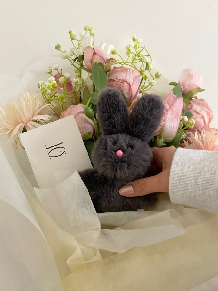 枯れないうさぎミニブーケが500円でオーダーメイド可能