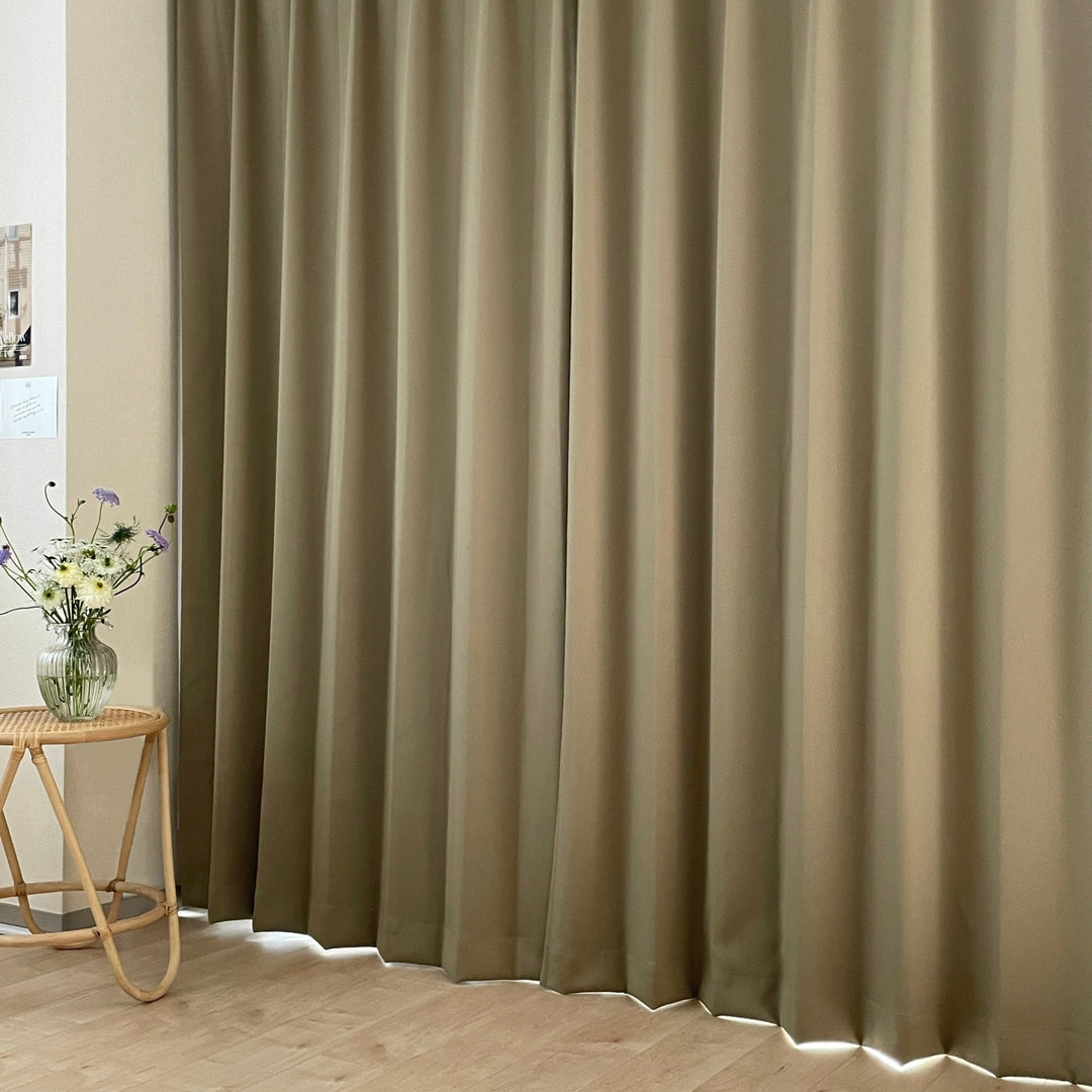 フルオーダー｜きれいがつづく遮光カーテン（1.5倍ヒダ）オリーブ 1枚