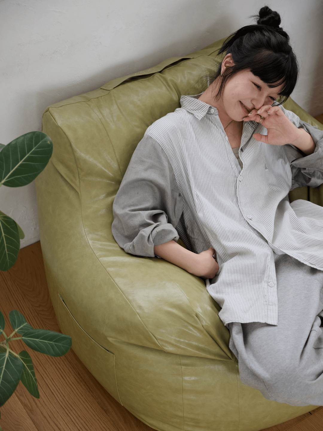 HUGME LOOSY 1人掛けビーズソファ Glossy Pistachio LOOSY 1人掛け HUGME LOOSY 1人掛けビーズソファ Glossy Pistachio LOOSY 1人掛け