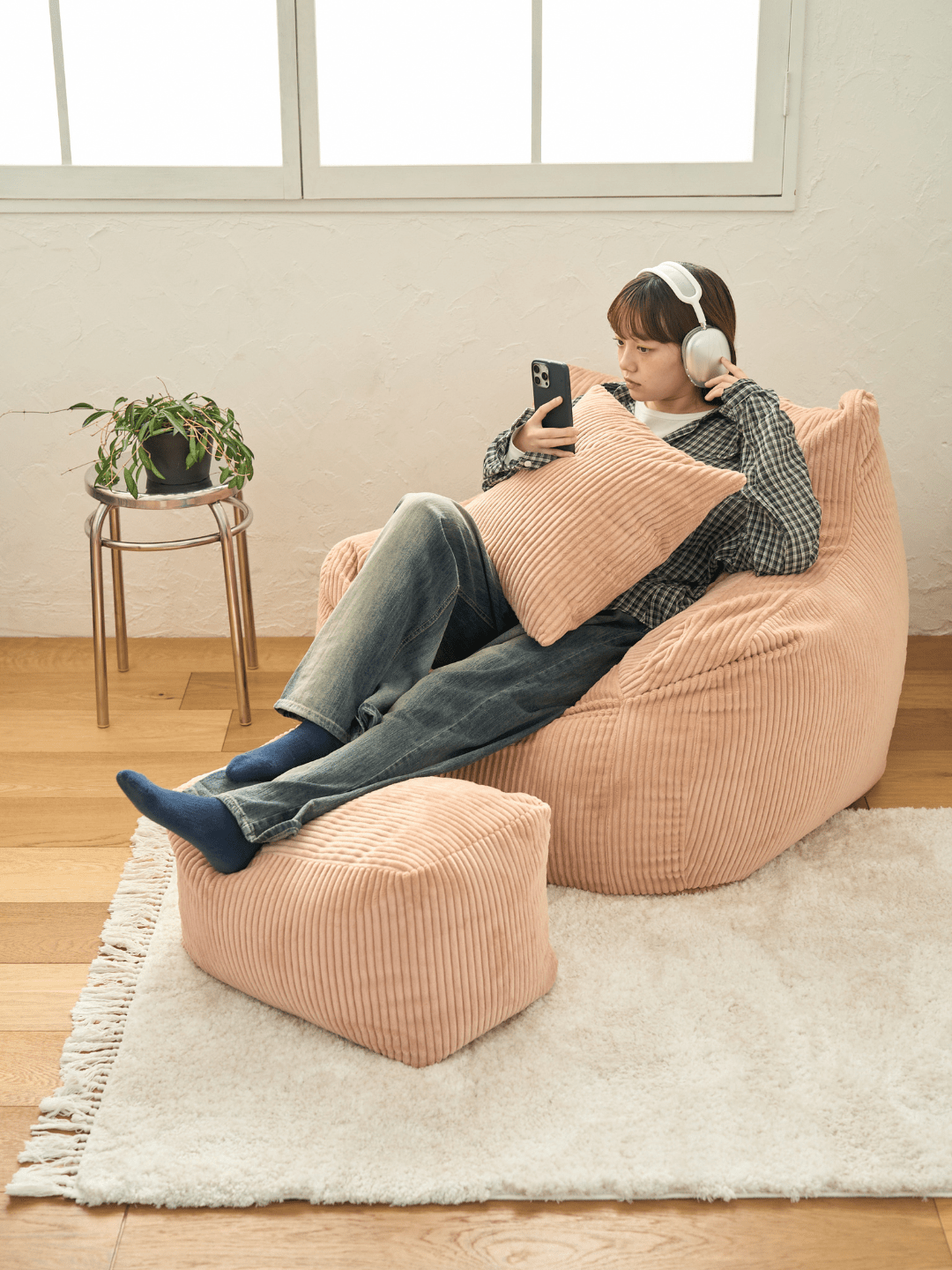 新品】loosy 1人掛けビーズソファ+オットマン CORAL PINK 新品】loosy 1人掛けビーズソファ+オットマン CORAL PINK