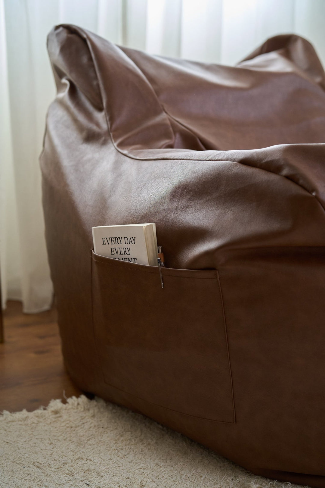 HUGME 1人掛けビーズソファ Matte Brown｜1人用ソファ おしゃれ