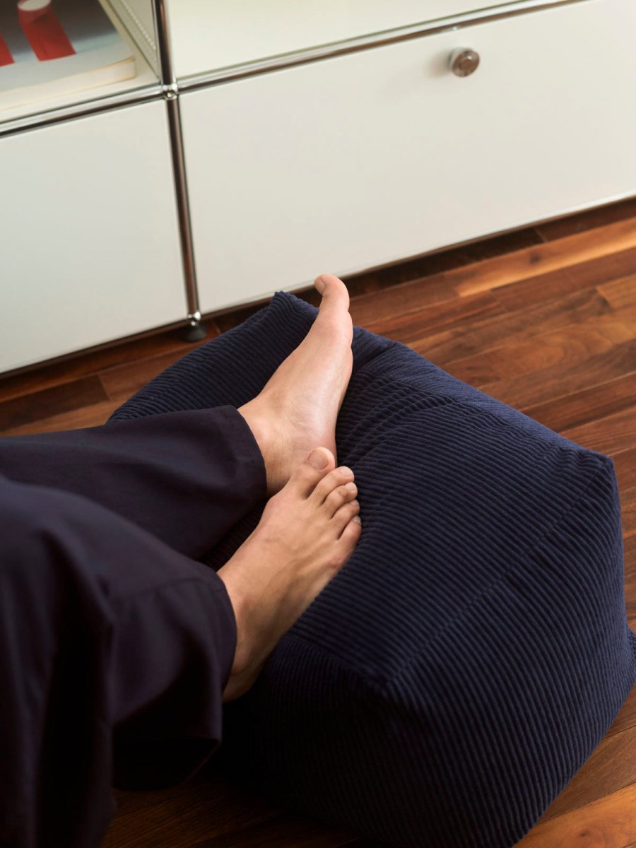 OR - 9107 - LOOSY - HUGME ビーズオットマン Dark Blue