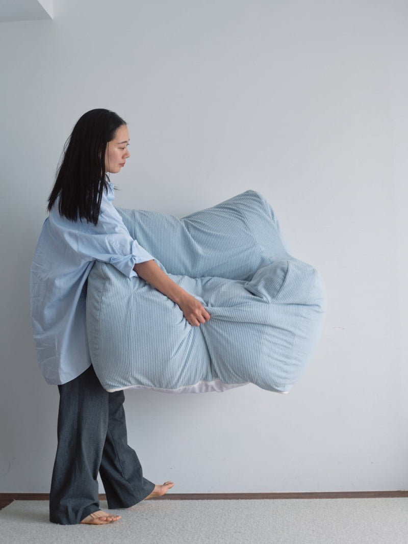 SE - 9163 - LOOSY - HUGME 1人掛けビーズソファ Powder Blue