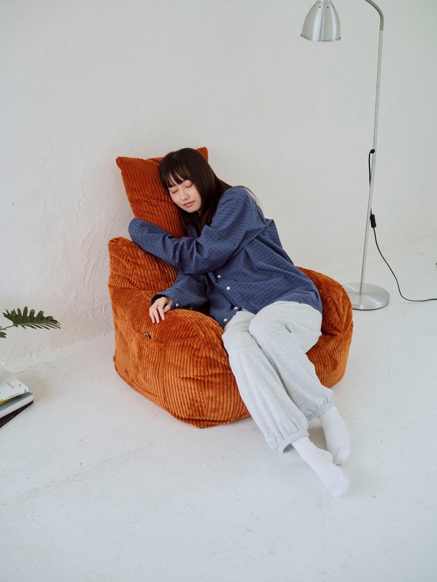 HUGME 1人掛けビーズソファ ミニ Blood Orange｜1人用ソファ