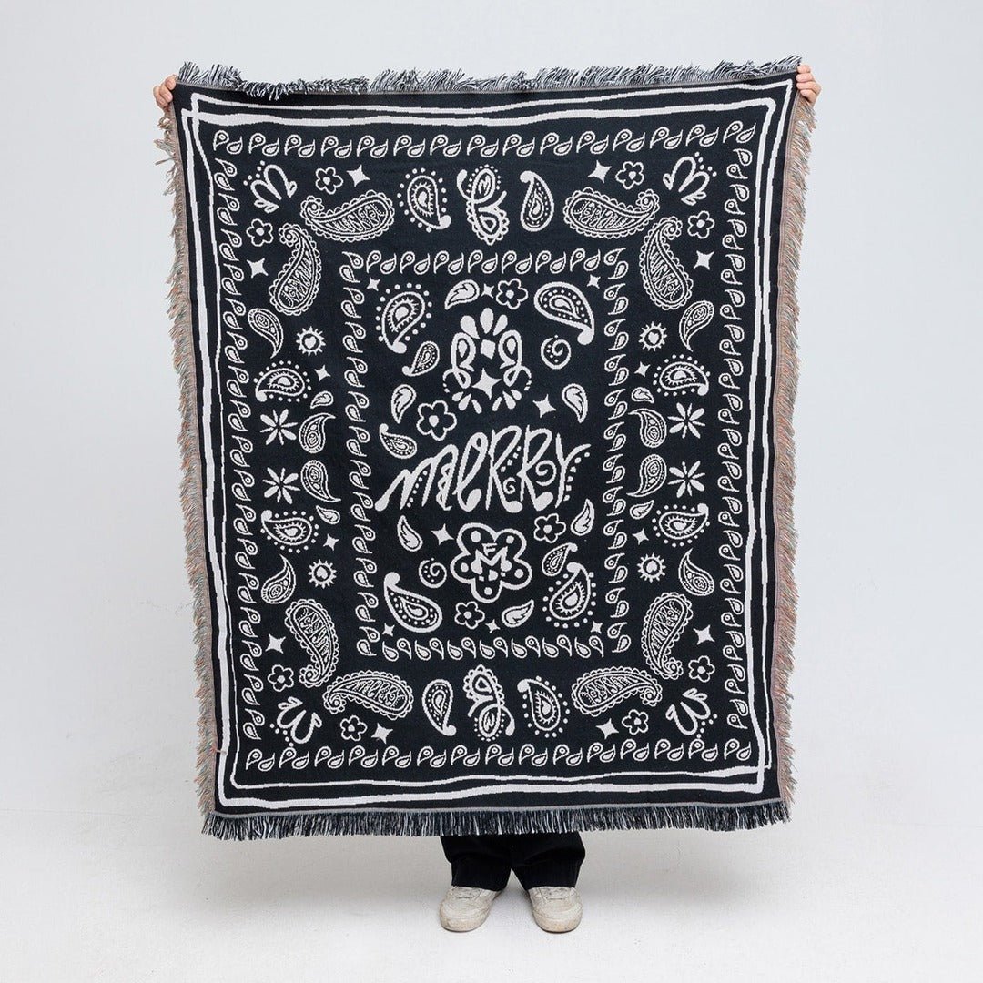 BR-10486-MERRY FRIDAY-MERRY FRIDAY ブランケット｜Paisley Black