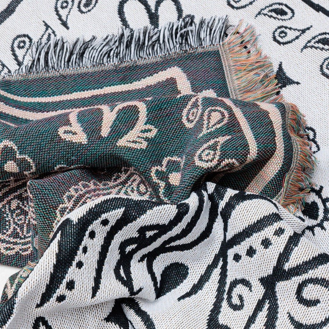 BR-10487-MERRY FRIDAY-MERRY FRIDAY ブランケット｜Paisley White
