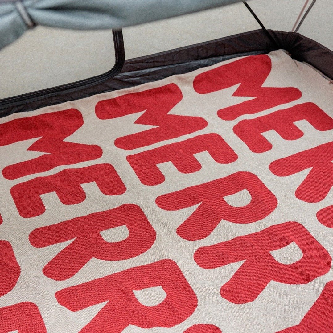 BR-10490-MERRY FRIDAY-MERRY FRIDAY ブランケット｜Merry New Red Large
