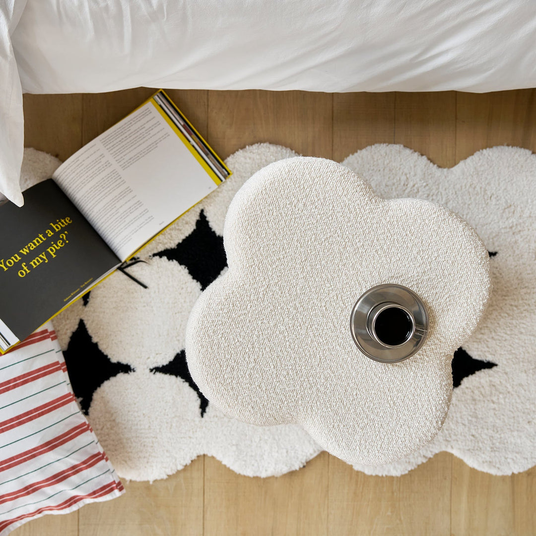 Roomnhome｜クローバースツール – Little Rooms