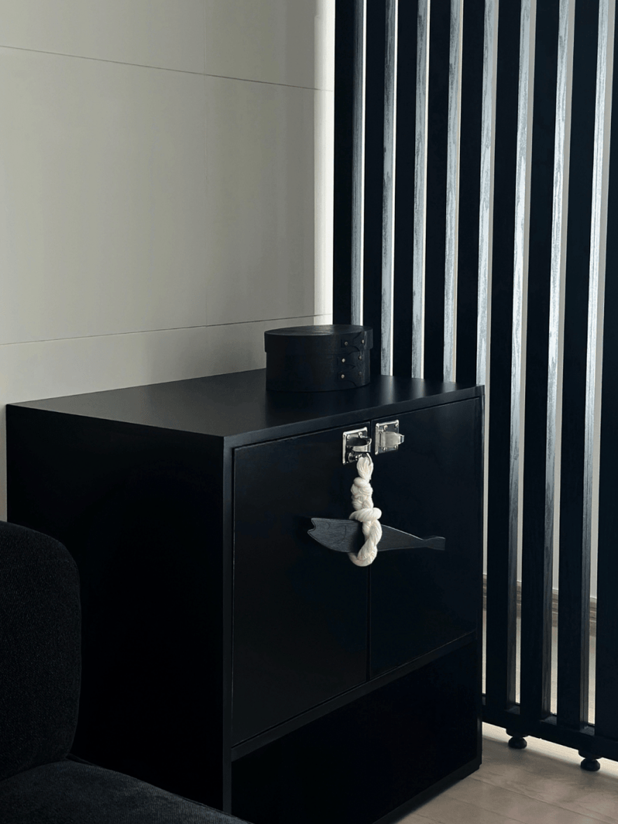 BR - 9627 - vamir - O'gre｜ブラックシードダブルドアキャビネット