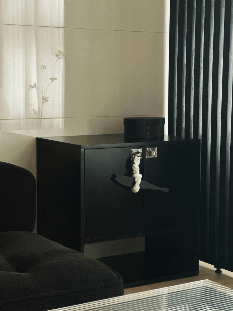 BR - 9627 - vamir - O'gre｜ブラックシードダブルドアキャビネット