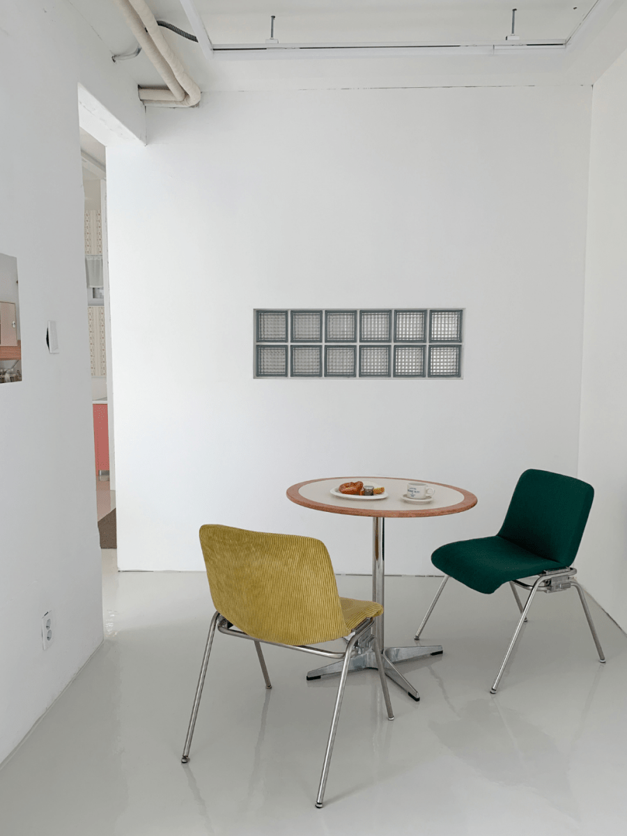 民芸調、改造丸テーブル。　7-053 O'gre｜カステラ丸形テーブル – Little Rooms