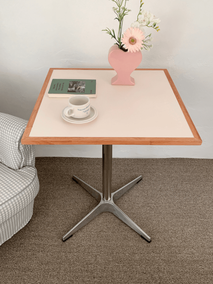 O'gre｜カステラ四角テーブル – Little Rooms