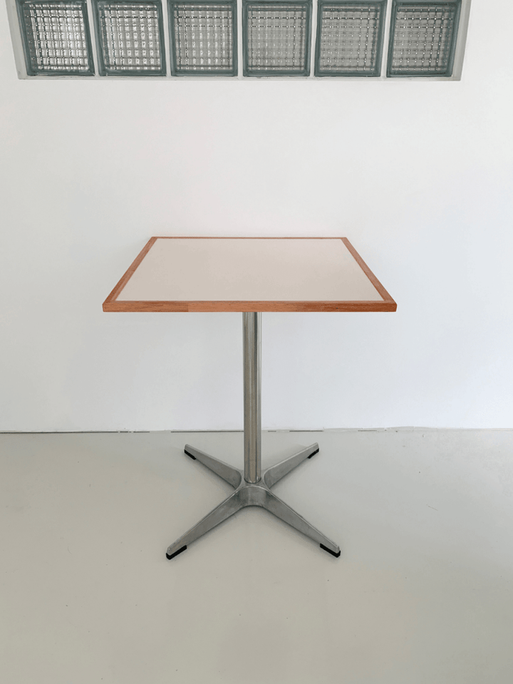 O'gre｜カステラ四角テーブル – Little Rooms