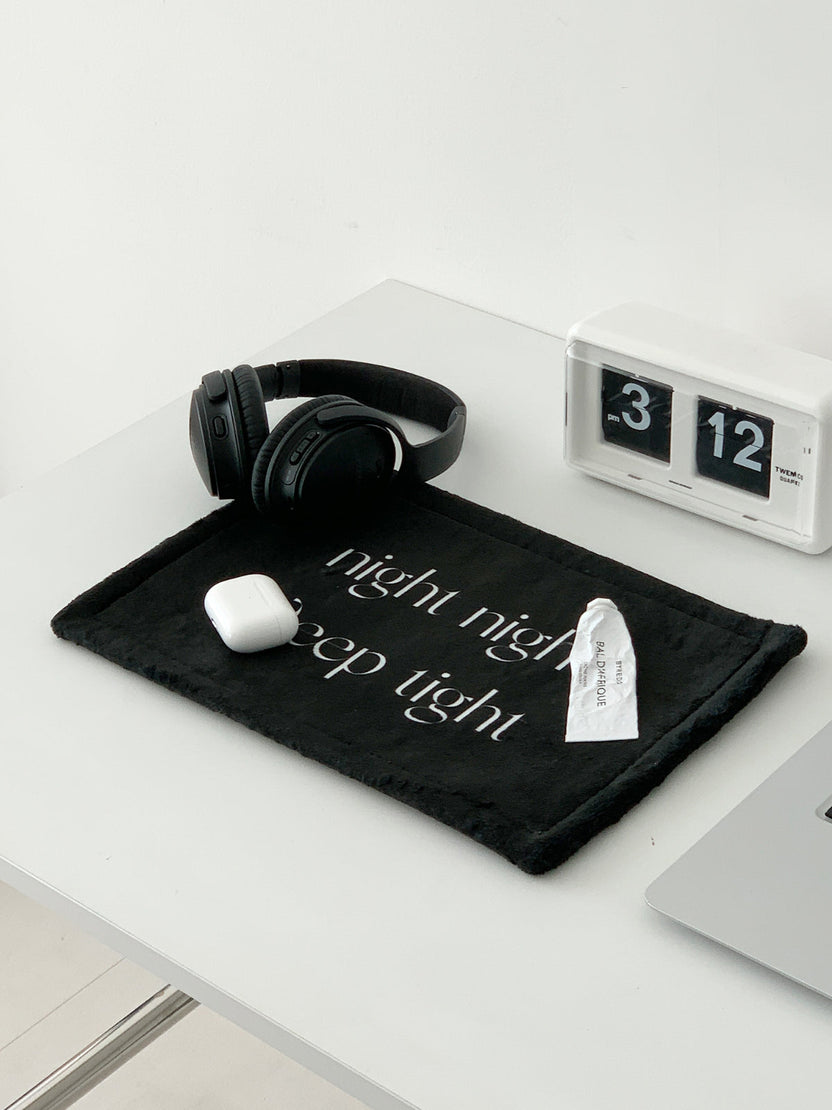 BR-3769-sleeptight.object-sleeptight.object｜night night desk rug