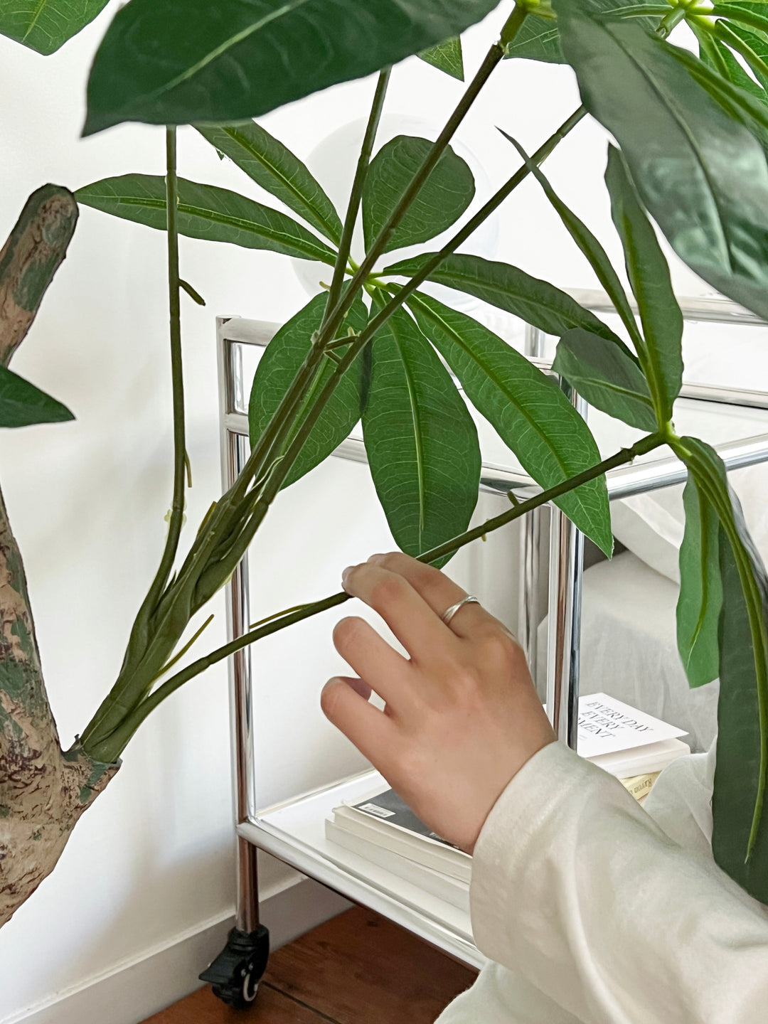 フェイクグリーン｜パキラ 120cm 観葉植物 人工 枯れない 鉢付き