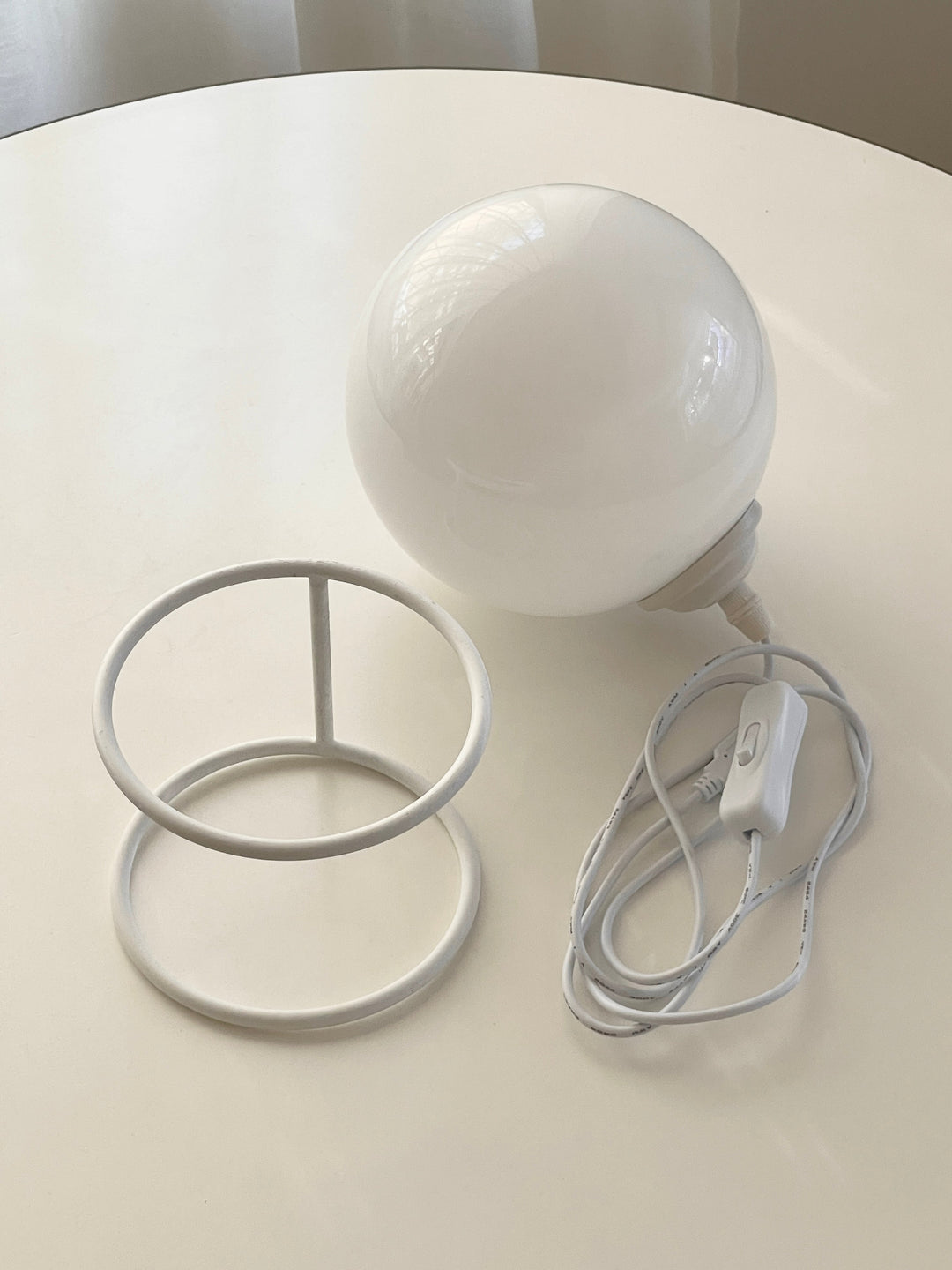 ボールテーブルランプ – Little Rooms