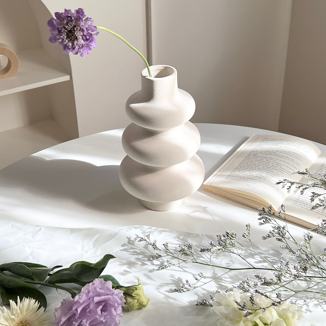 セラミックウェーブフラワーベース – Little Rooms
