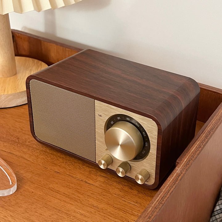 レトロウッドラジオスピーカー bluetooth|音楽再生 レトロクラシック サウンドボックス FMラジオ 木目調 おしゃれ BT対応 – Little Rooms レトロウッドラジオスピーカー bluetooth|音楽再生 レトロクラシック サウンドボックス FMラジオ 木目調 おしゃれ BT対応 – Little Rooms
