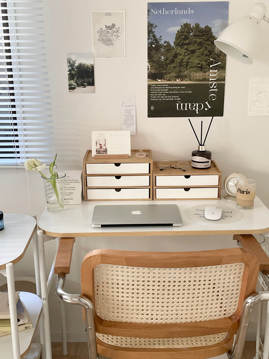 スタイリッシュなデザイン 机の上もすっきり 卓上収納 スタイリッシュ