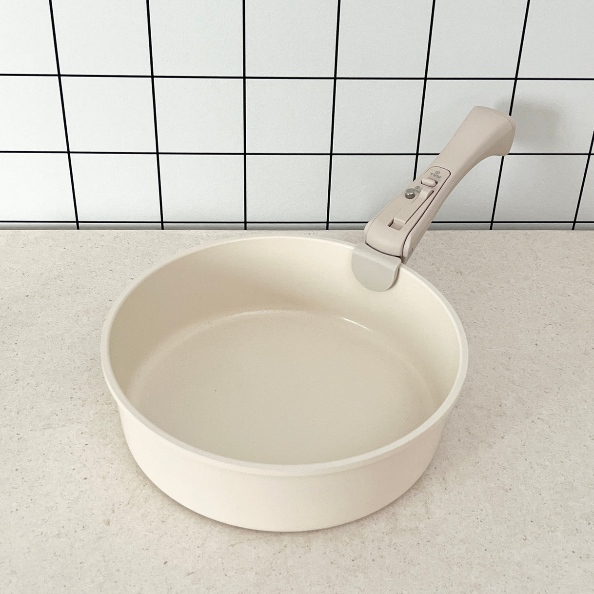 Roomnhome｜取っ手が取れる鍋・フライパン5点セット IH対応