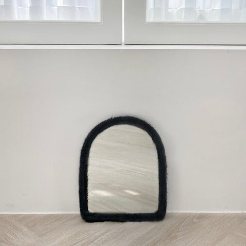 BR-1173-DADAHAUS-DADAHAUS｜FUR FRAME ARCHED MIRROR（LINE）