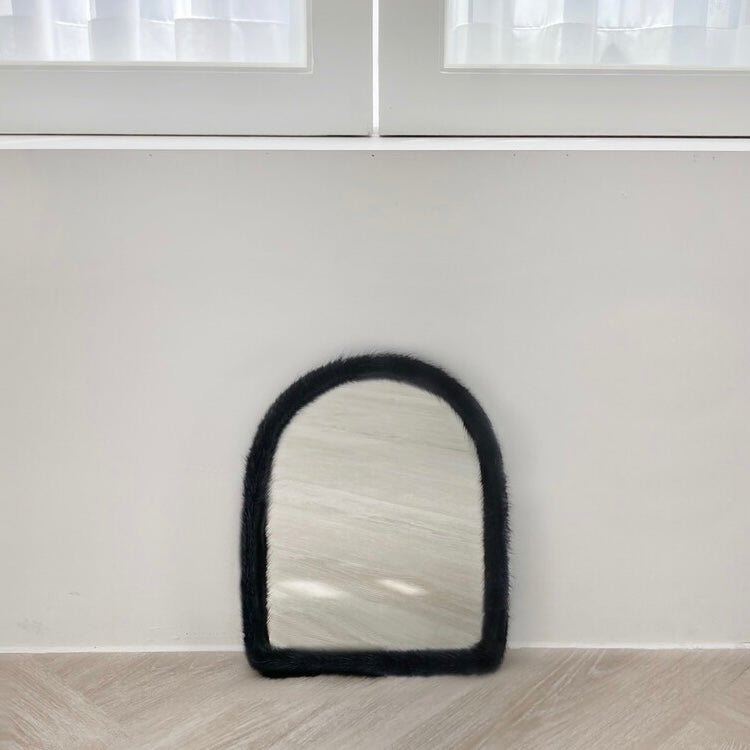BR-1173-DADAHAUS-DADAHAUS｜FUR FRAME ARCHED MIRROR（LINE）