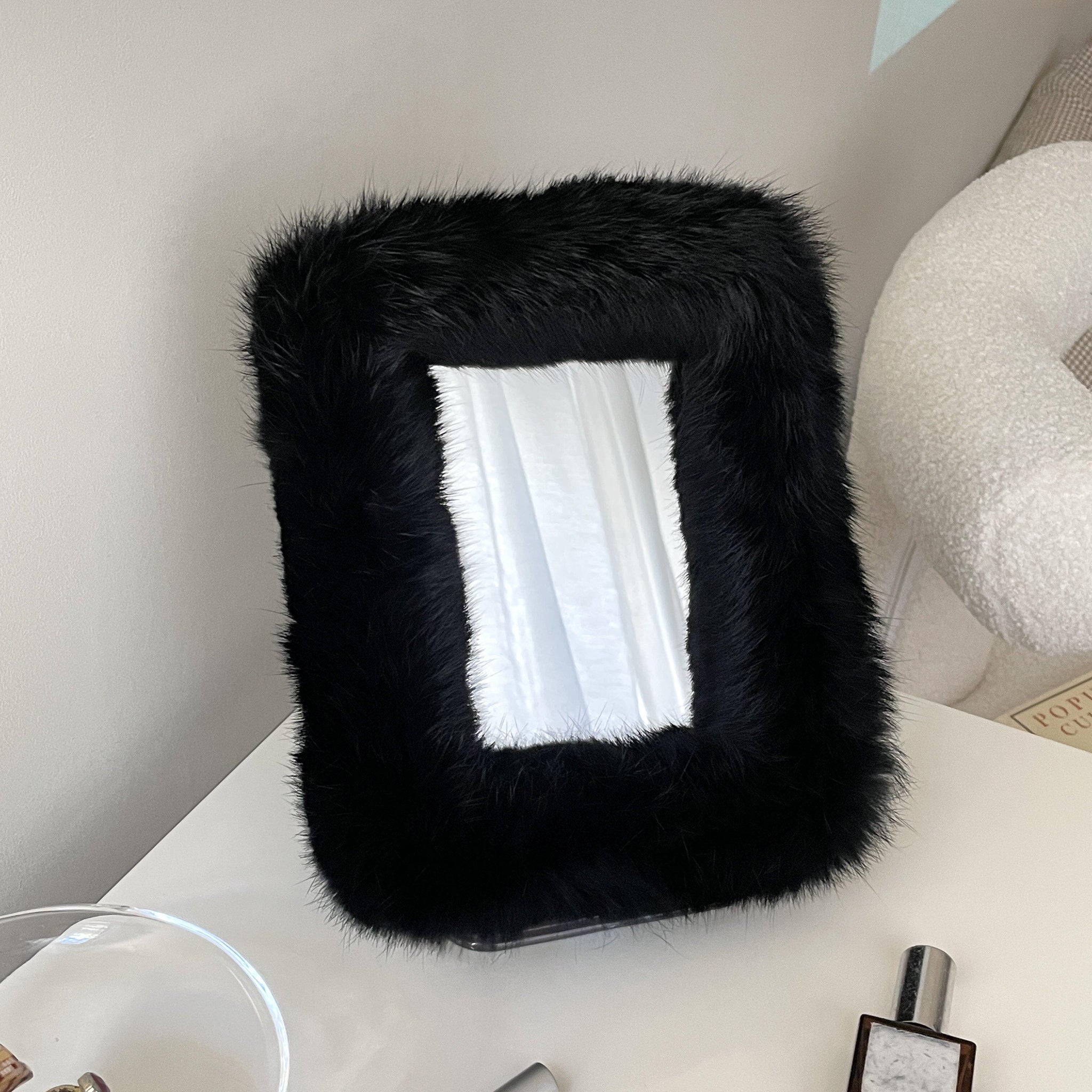 BR-1179-DADAHAUS-DADAHAUS｜FUR FRAME STAND MIRROR