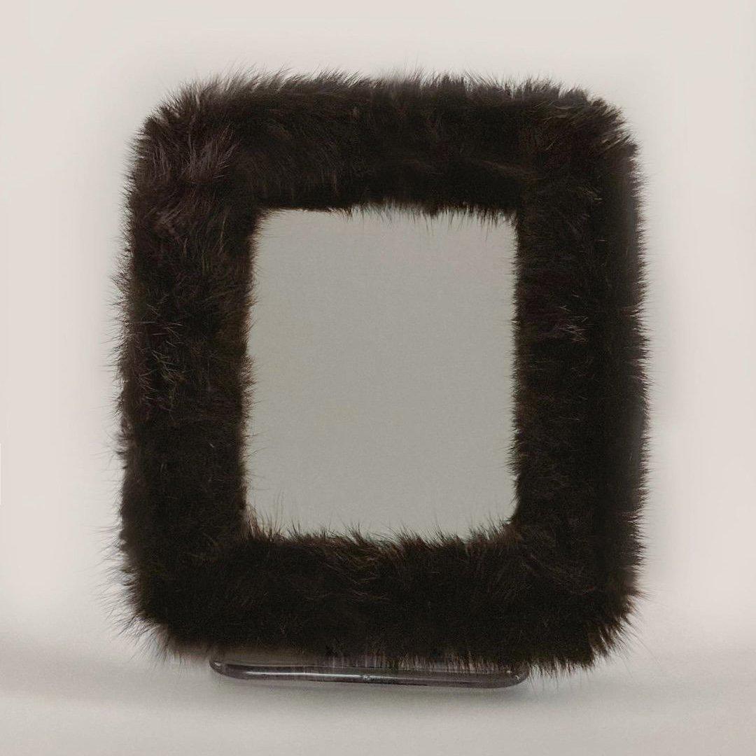 BR-1179-DADAHAUS-DADAHAUS｜FUR FRAME STAND MIRROR
