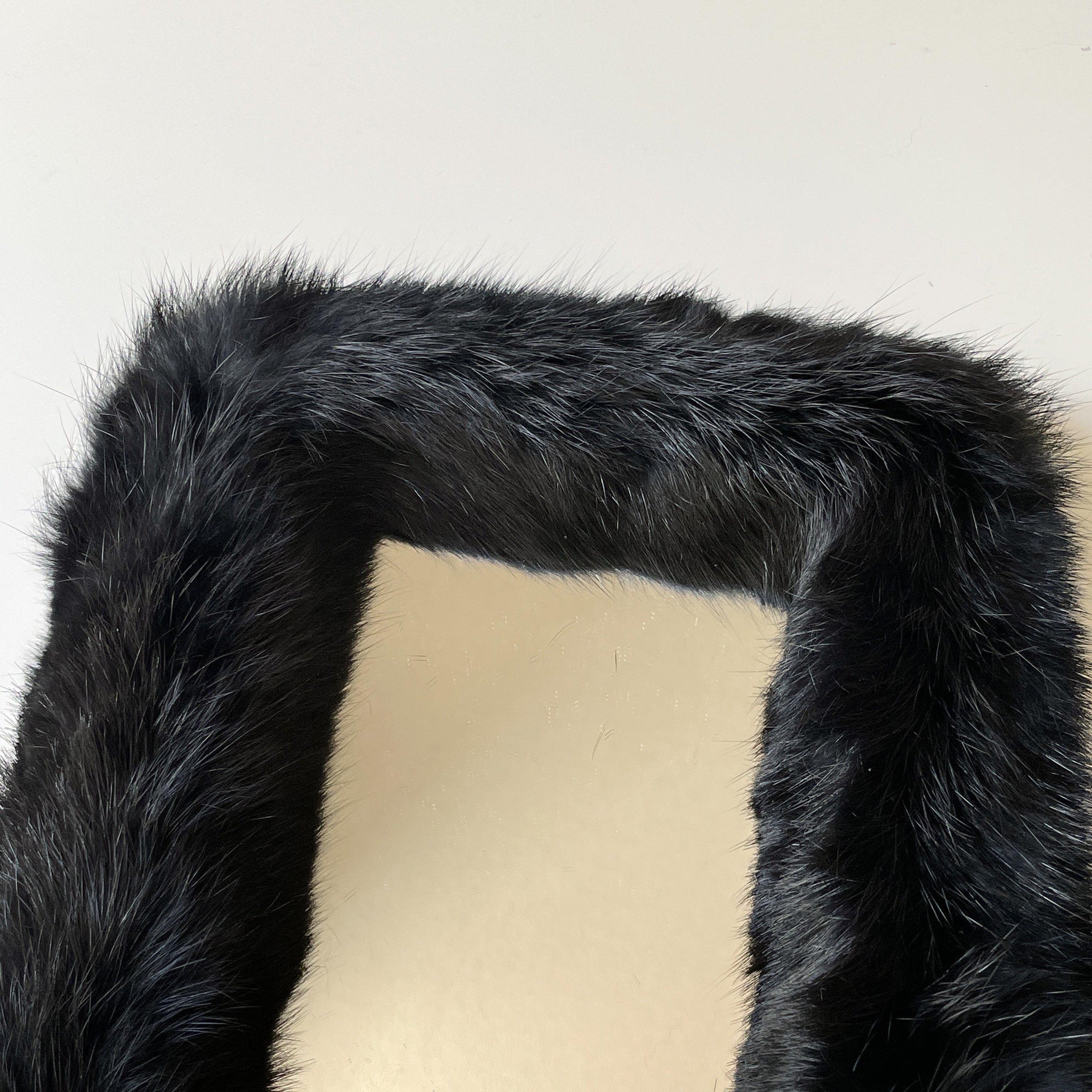 BR-1179-DADAHAUS-DADAHAUS｜FUR FRAME STAND MIRROR