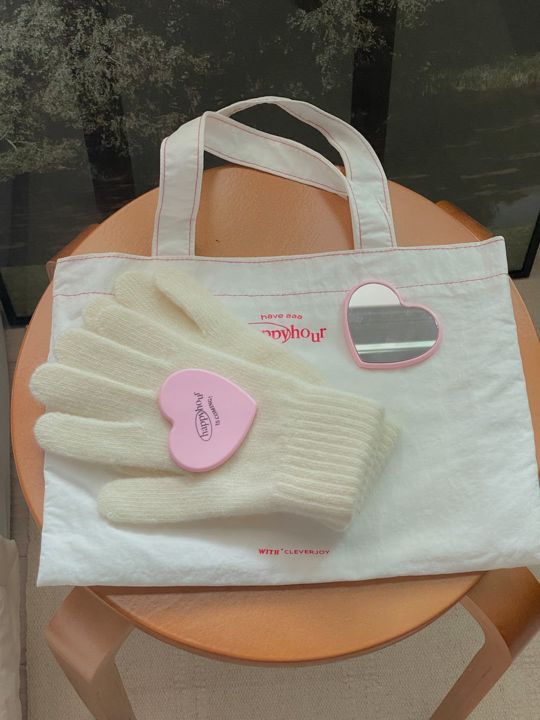 CLEVER JOY ハンドミラー｜Happy Hour Pink Heart – Little Rooms