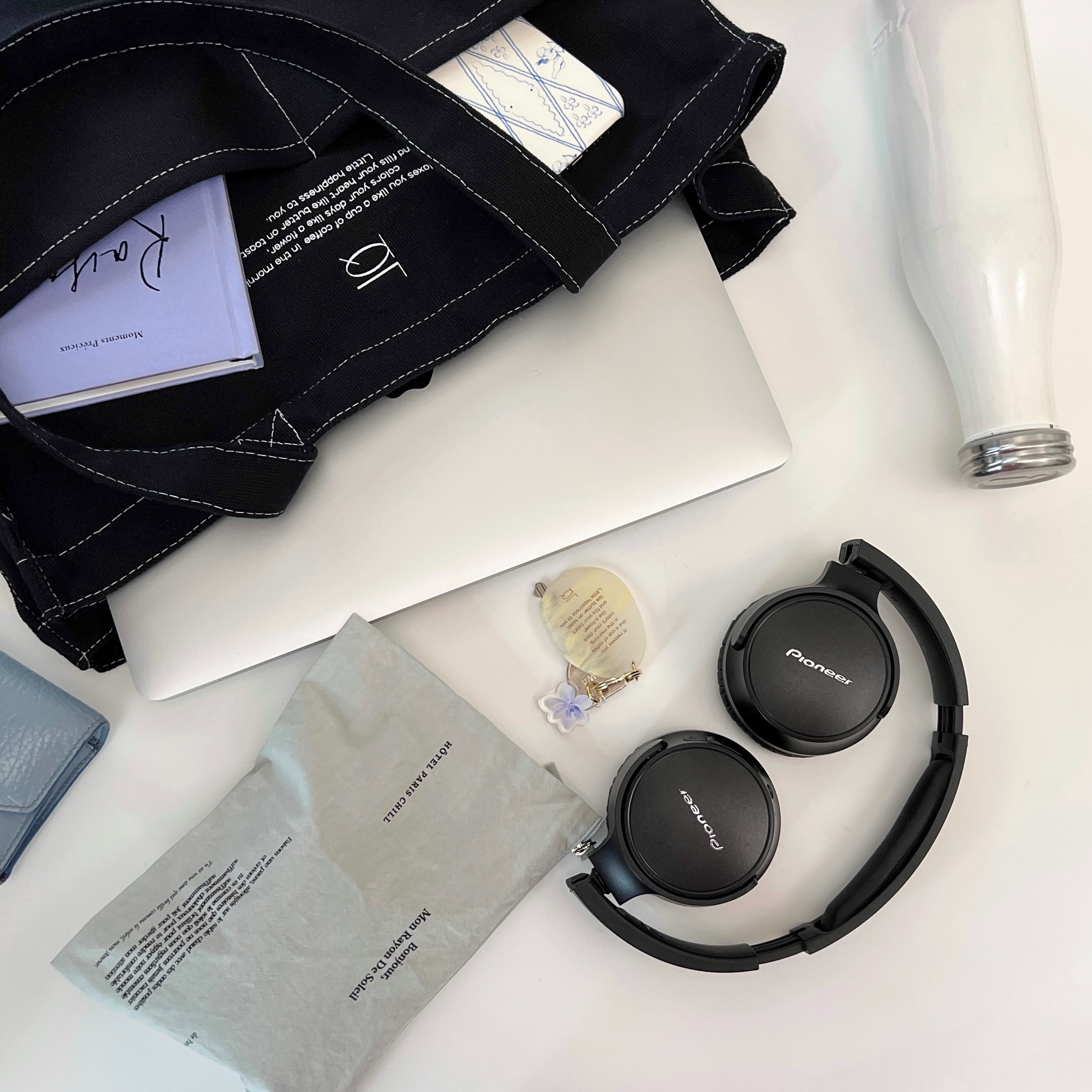 NCB56-00054D-HOTEL PARIS CHILL-HOTEL PARIS CHILL ポーチ｜Running Pouch
