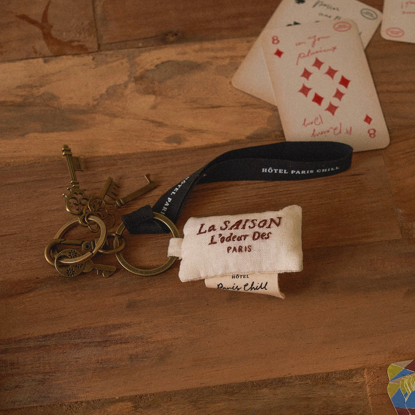 HOTEL PARIS CHILL キーホルダー｜La Saison Embroidery Keychain