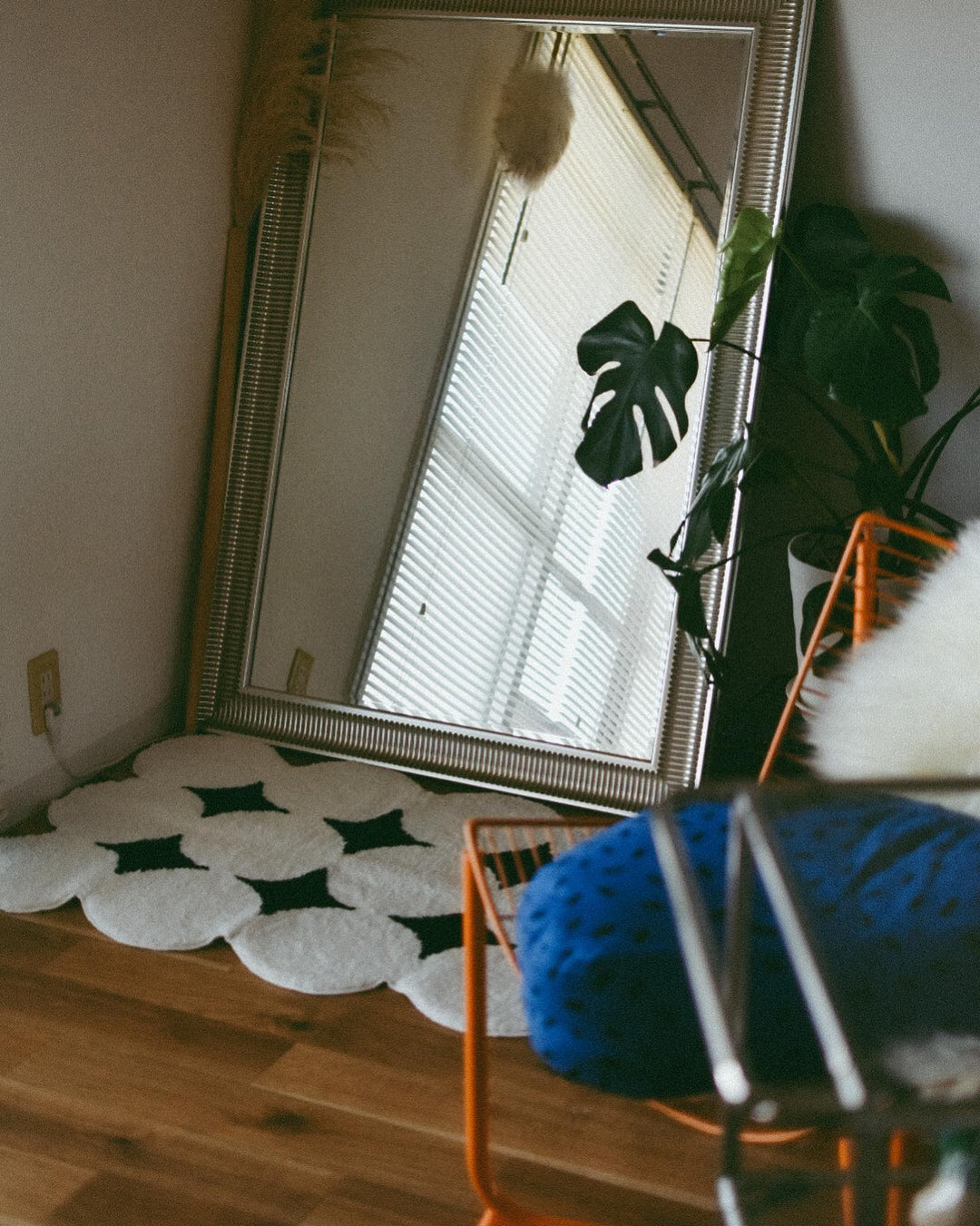 mono ダイヤラグ – Little Rooms