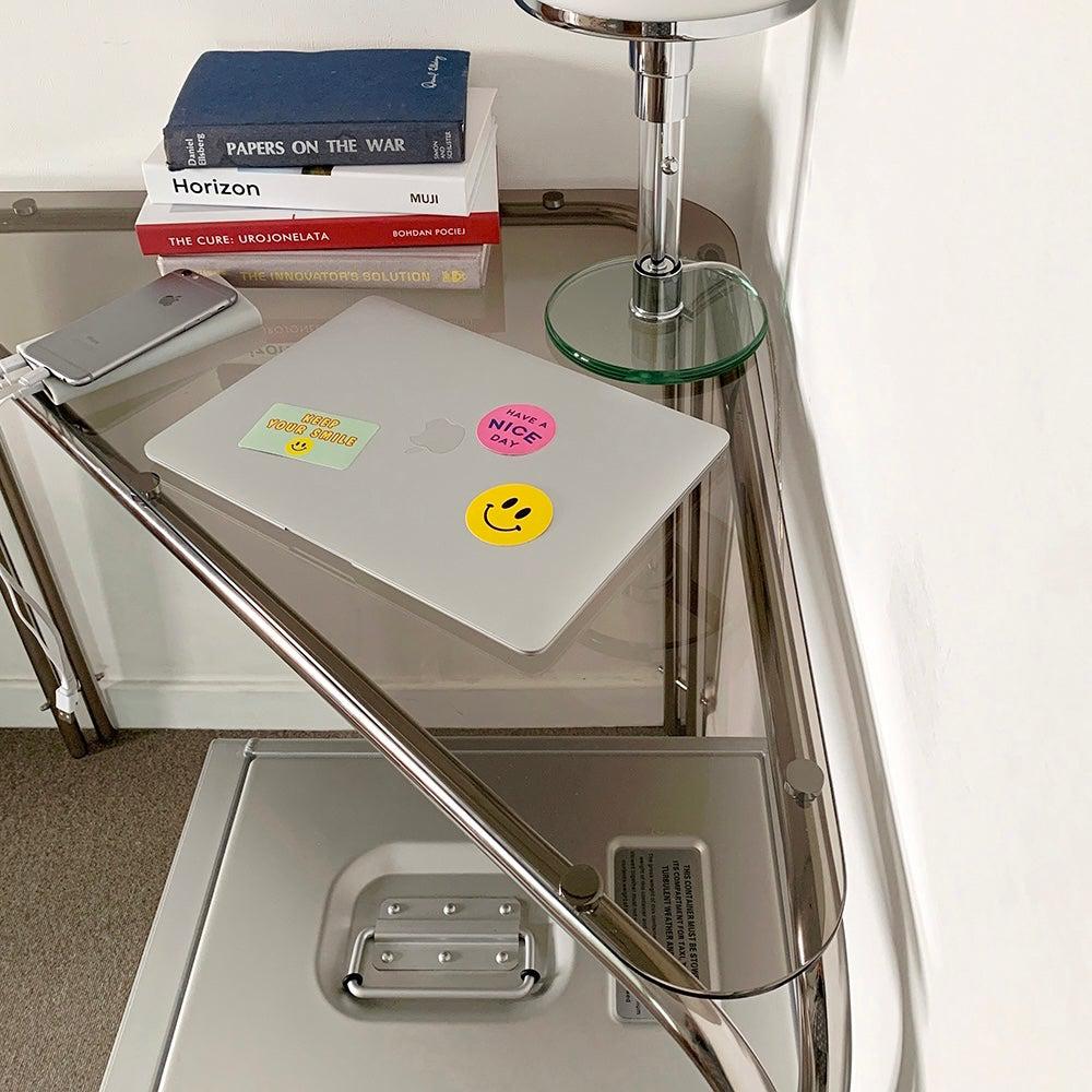 【VAMIR】ステンレス コーナー テーブル【関税込み】 vamir サイドテーブル｜Stainless Corner Table – Little Rooms