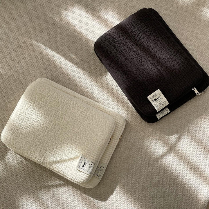 ブラックキルティングノートPCケース キルティングPCケース ブラック LAKOLE/ラコレ - アスクル