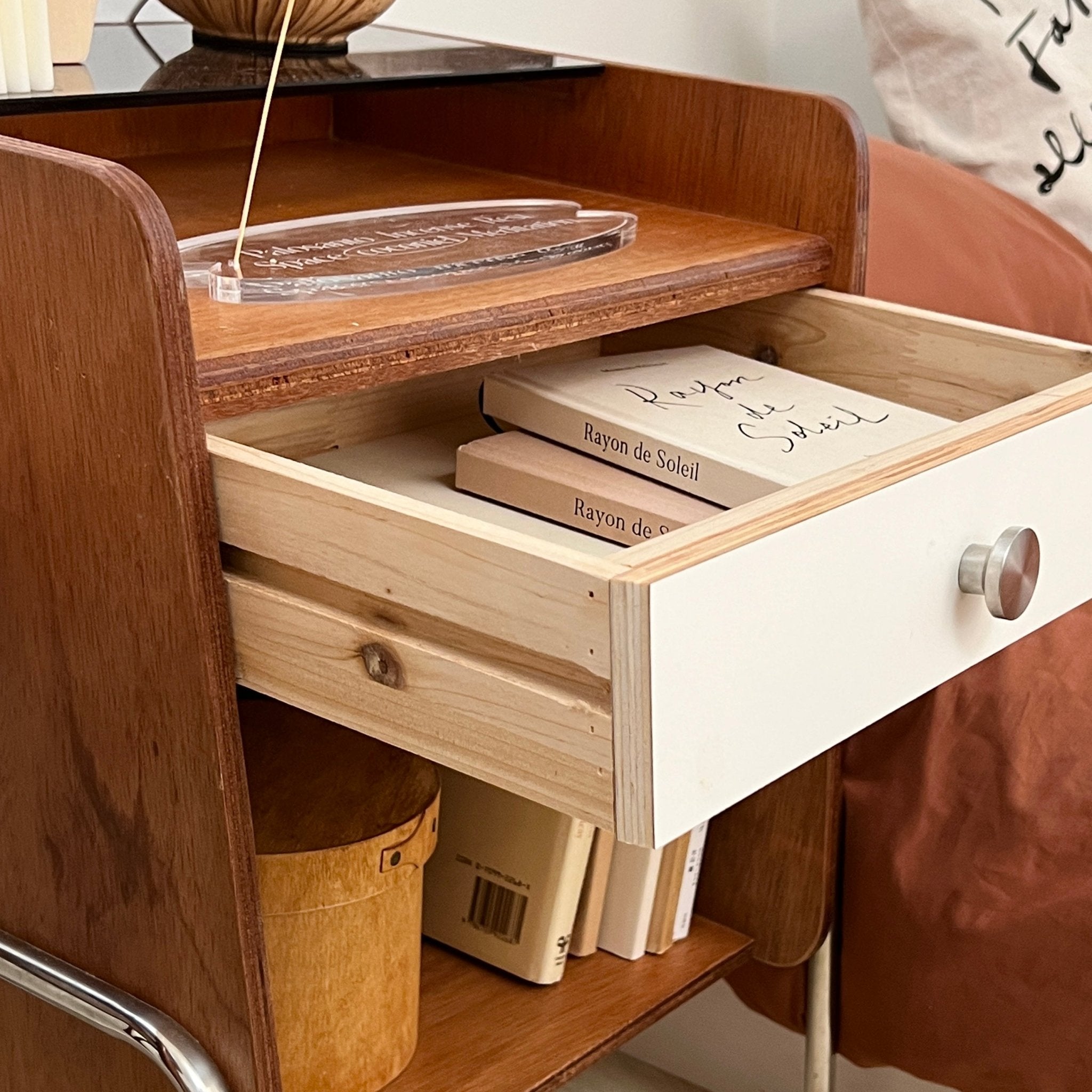 BR-2383-vamir-vamir キャビネット｜tan side table