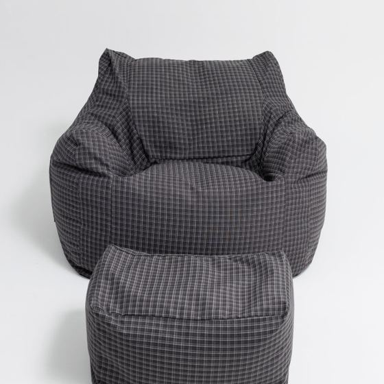 Charcoal Check のソファ